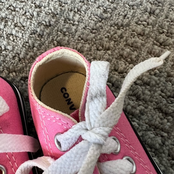 Converse Toddler Pink Chuck Taylors - Size 3 EUC - Picture 5 of 7